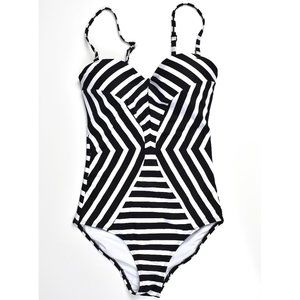 Venus Stripe Underwire Bandeau One-Piece Swimsuit 4